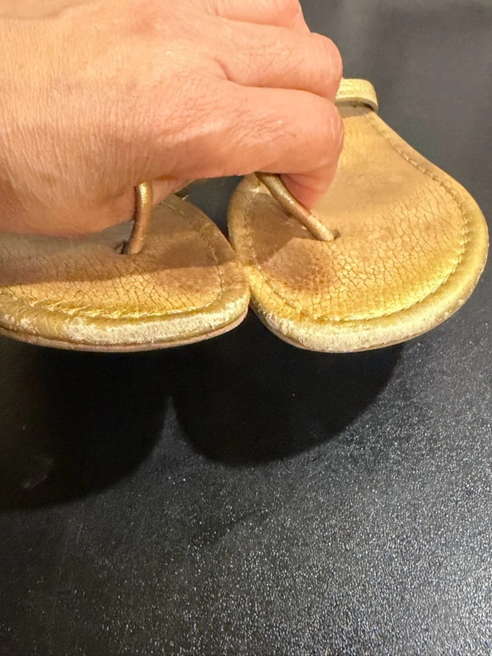 Tory Burch Gold Leather Cutout Medallion Toe-Post Sandals size 8 imported